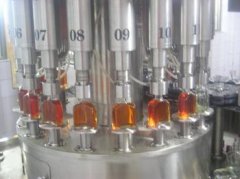食用油灌裝機在夏季使用過程中的注意細則